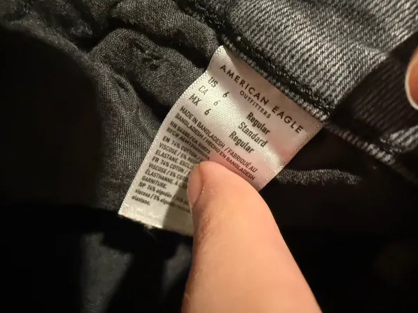 American Eagle Jeans - Image 5