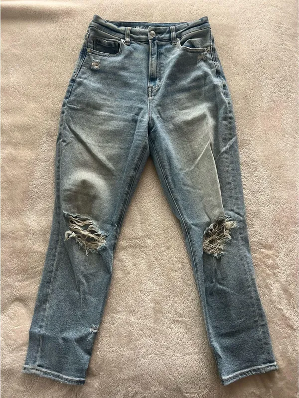 American Eagle Stretch Curvy Mom Jeans - Image 3