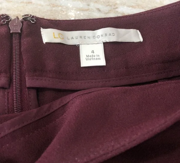 Mini Skirt - sz 4 - Image 3