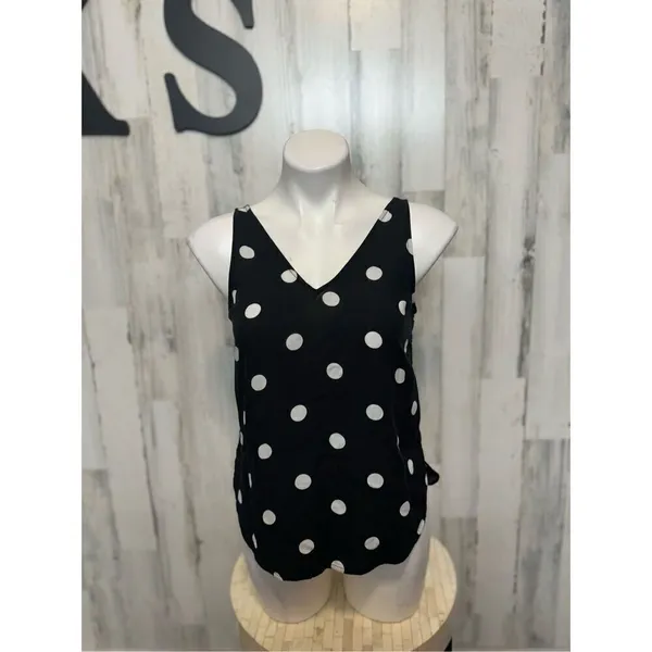 Old navy polkadot tank top - Image 2