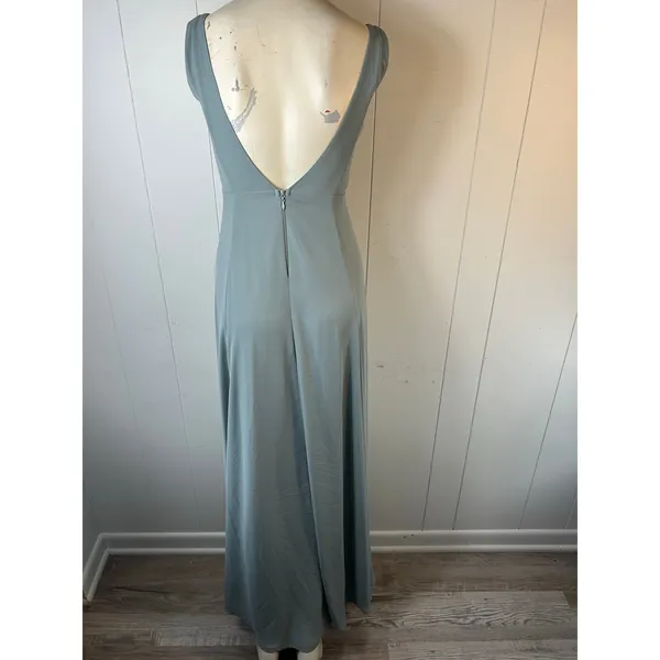 Show Me Your Mumu Jenn Maxi Dress in Silver Sage. Size M - Image 6