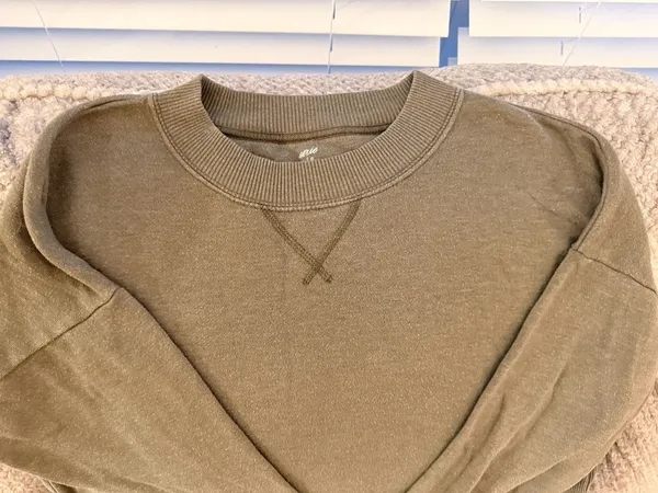 Aerie Vintage Look Olive Green Crewneck Sweatshirt Size L - Image 3