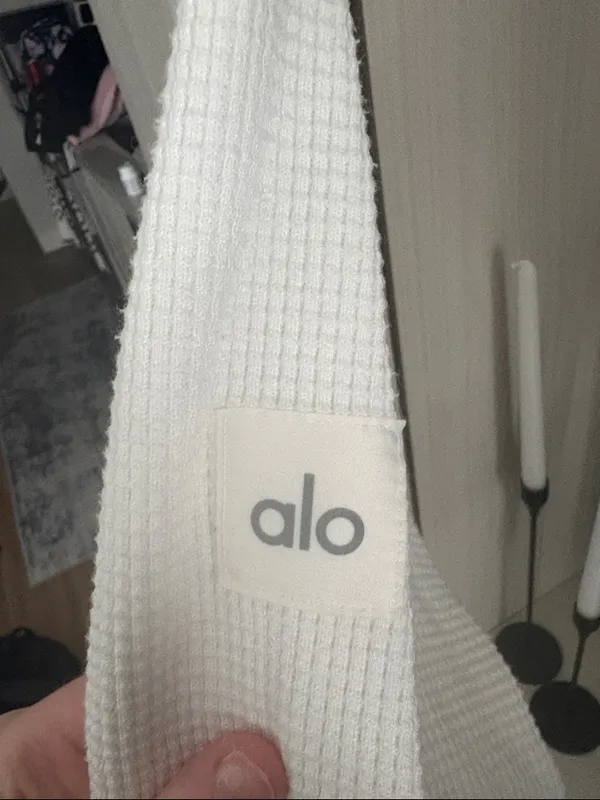 ALO Yoga | Waffle Weekend Escape Mock Neck Long Sleeve - Image 4