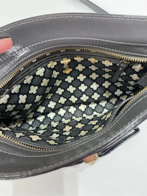 Kate Spade New York Gray Small Leather Crossbody Bag Outside Pocket Coquette - Image 2