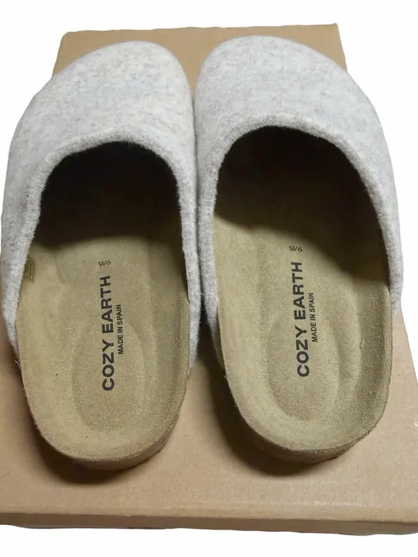NIB COZY EARTH Lakehouse Clog Oat Wool Women’s Size 6 - Image 3