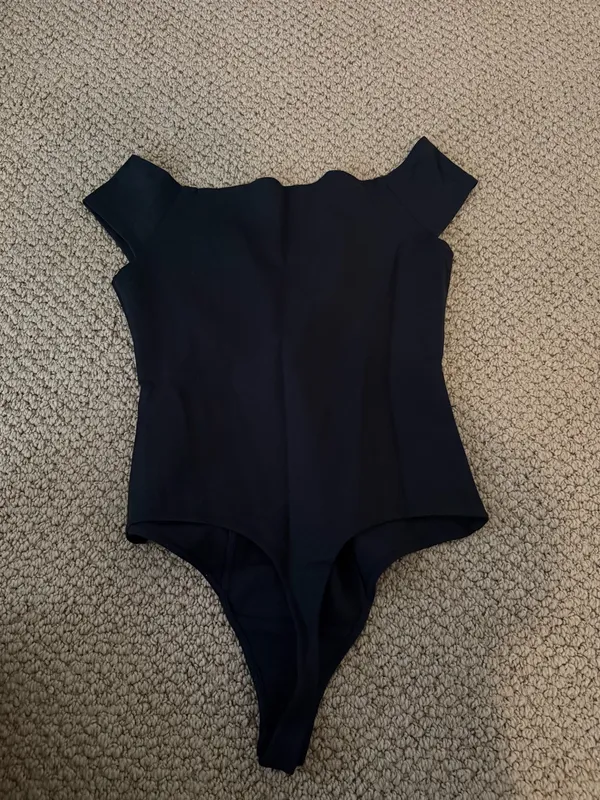 Abercrombie Bodysuit Off-the-Shoulder Black - Image 3