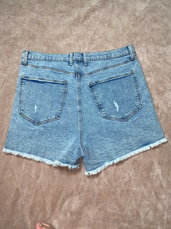 Celebrity Pink Shorts - Image 2