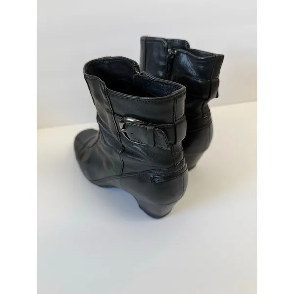 Clarks Artisan Dara Black Leather Ankle Bootie Heels Buckle Side Zip Women's 7.5 - Image 3