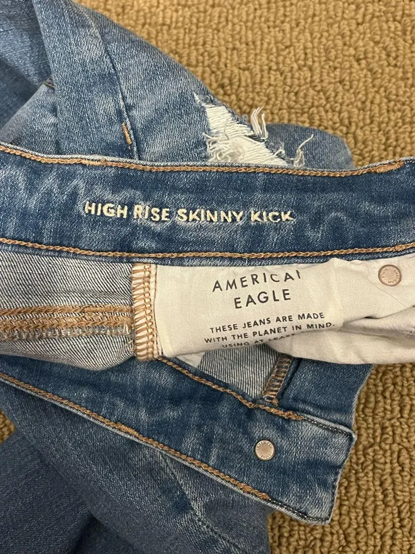 American Eagle Jeans - Image 5