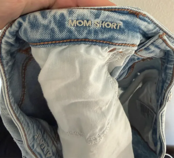 American Eagle Mom Jean Shorts - Image 4