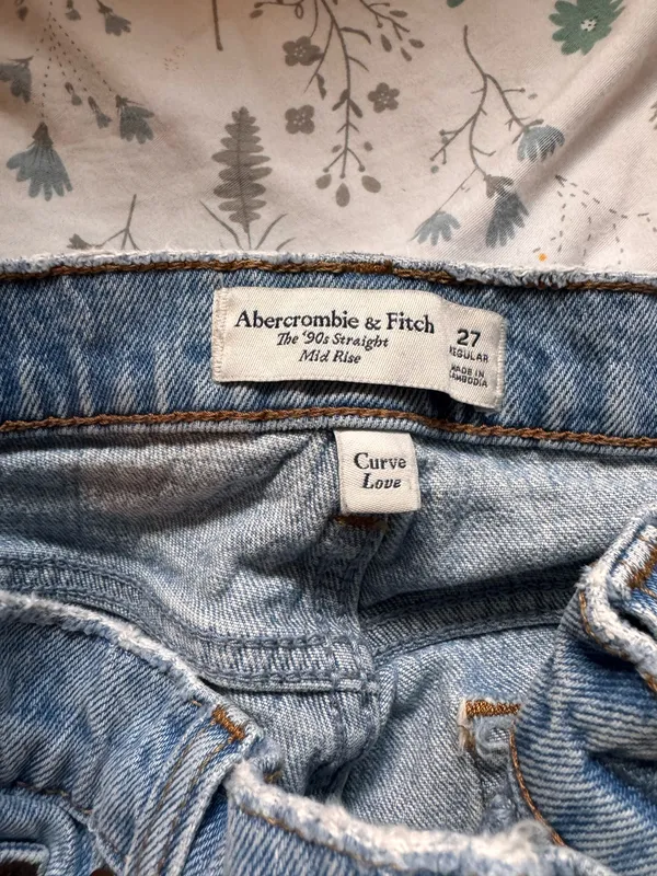 Abercrombie Jeans Mid- Rise Curve Love Straight - Image 4