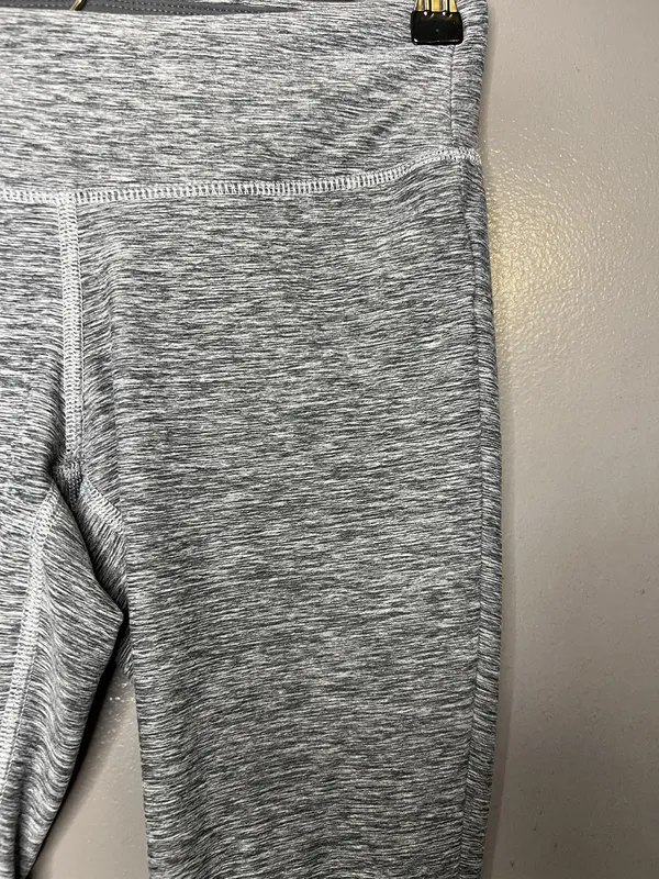 New Balance Leggings Womens Small Gray NB Dry Capri Yoga Pants Stretch Athletic - Image 3