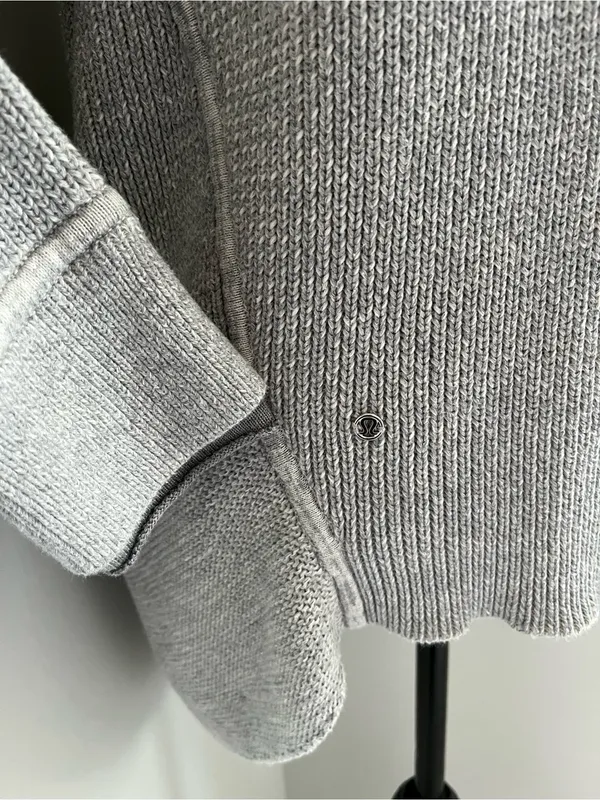 Lululemon grey cotton yarn vestigan oversized fit - Image 4