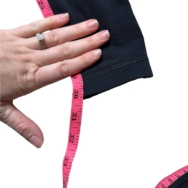 ✨🔥 Lululemon Toasty Tech Tight II Black Size 2‎ 🔥✨ - Image 3