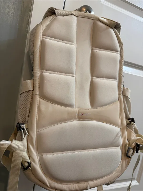 Cream & Rose gold The North Face Borealis bungee laptop Backpack - Image 10