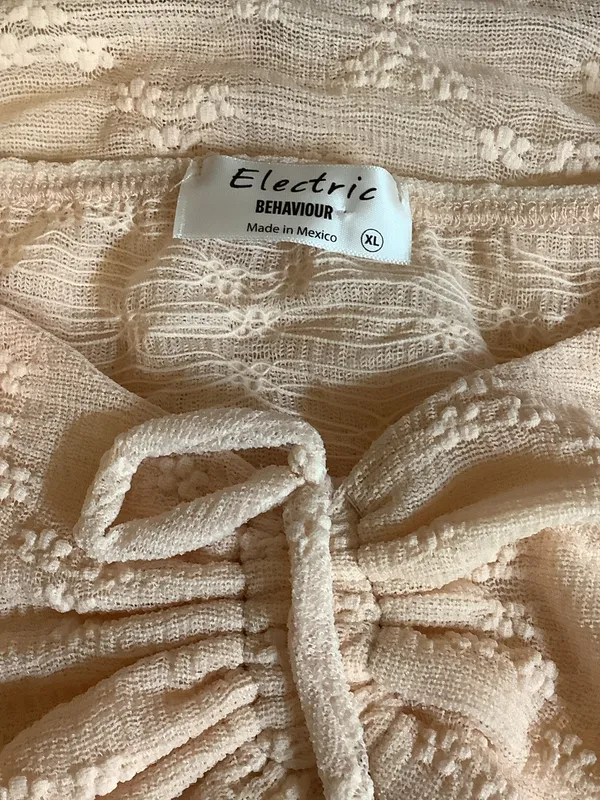 Electric Behaviour Size XL Women's Peach Lace-Textured Top. New - Image 3