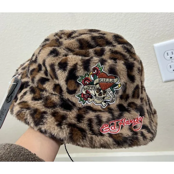 Ed Hardy NWT Leopard Bucket Hat Faux Fur Sherpa Skull Heart Embroidered Y2K OS - Image 5