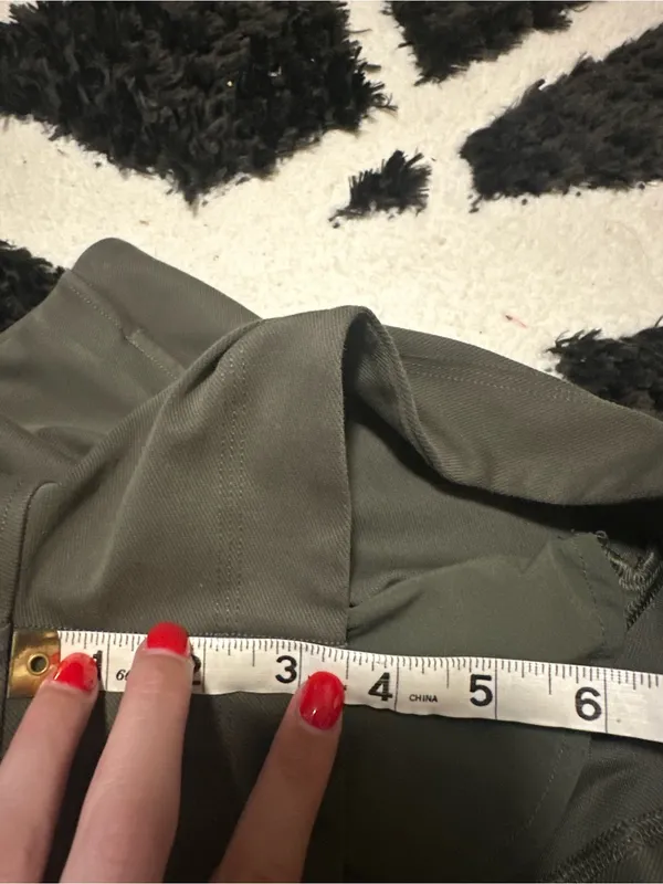 Lululemon Utilitech Relaxed-Fit High-Rise Short 3.5" W7DBWS size 4 army green - Image 7