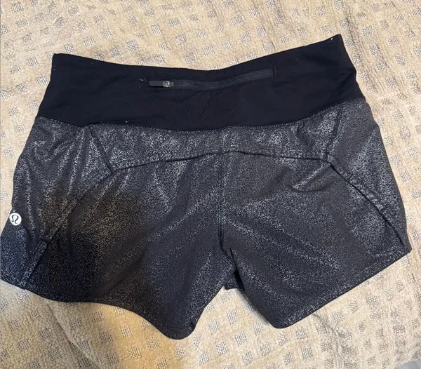 Lululemon Speed Up Shorts 2.5 - Image 2