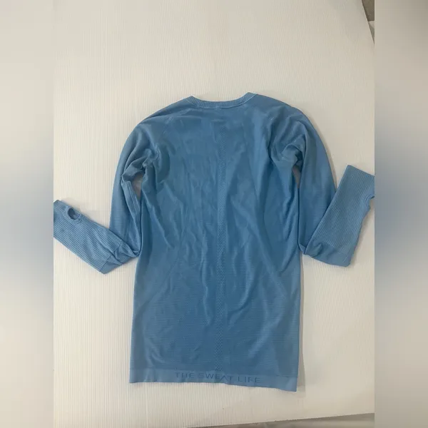 Women’s Lululemon light blue long Sleve - Image 8