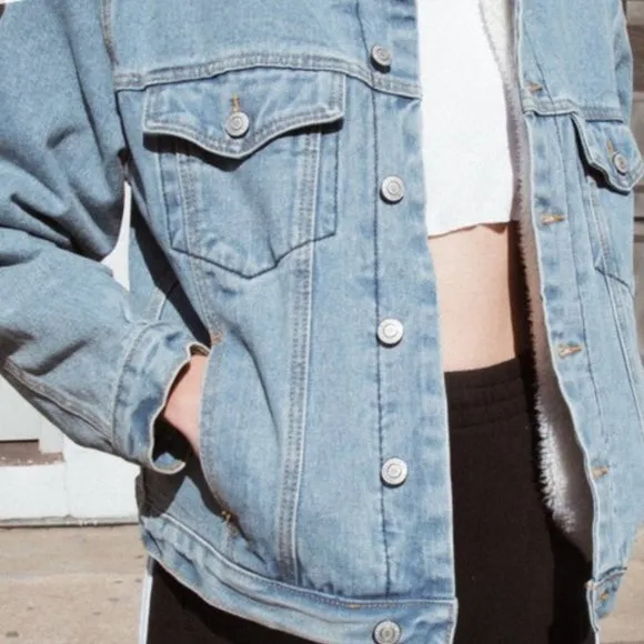 jean jacket with sherpa - Image 2