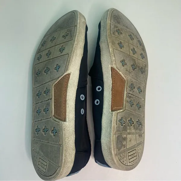 TOMS‎ Black Canvas Slip On Shoes Women's 6.5 - Image 6