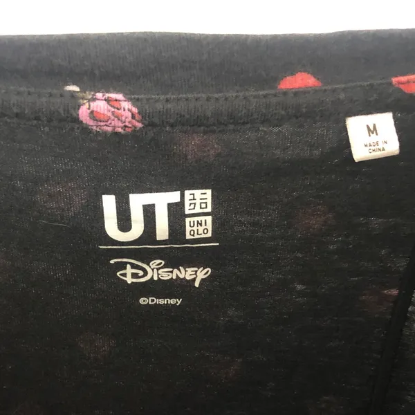 Uniqlo UT Disney Black and Red Snow White Poison Apple Tee Shirt - Image 4