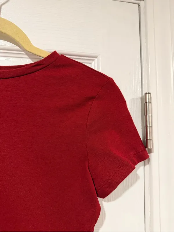 NWT Wild Fable Size S Burgundy Cropped Baby Tee Short Sleeve Crew Neck - Image 4