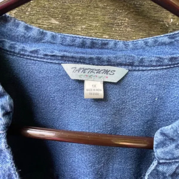 Tantrums size 1X pleated roll tab sleeves denim tunic. - Image 5