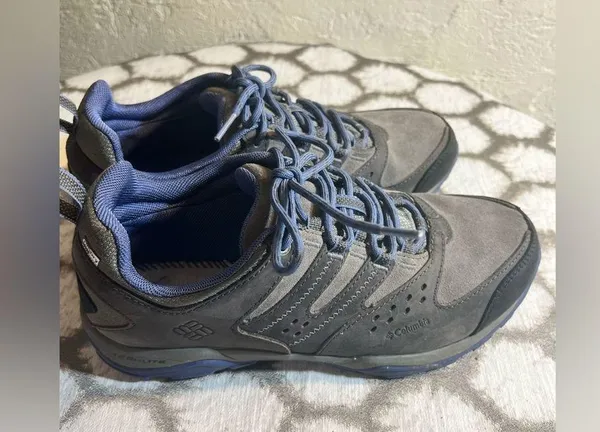 Columbia Womens Gray and Blue Hiking Shoes 8.5, waterproof, preloved worn 2X - Image 6