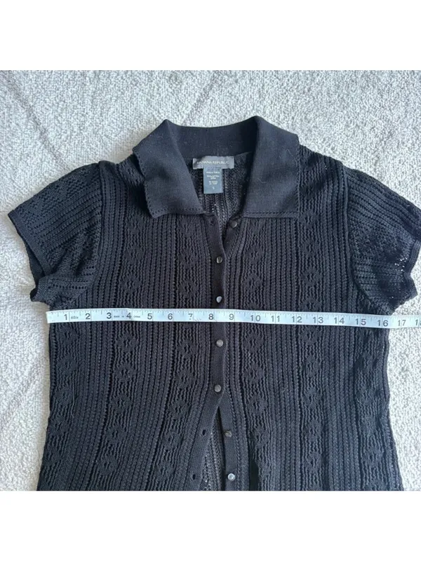 Banana Republic Y2K Black Pointelle Knit Polo Button Front Top - Image 4