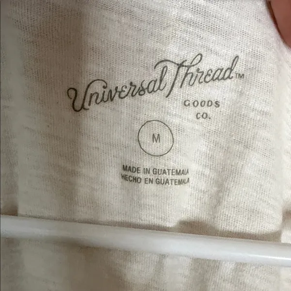 Universal Threads White V-Neck Short Sleeve Tee - Image 2