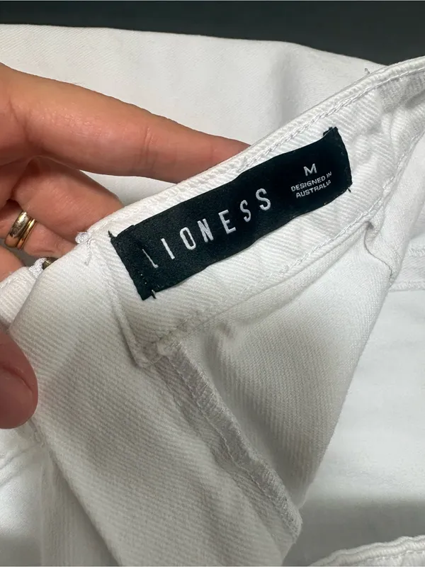 LIONESS White High-Waist Denim Mini Skirt with Front Slit - Image 5