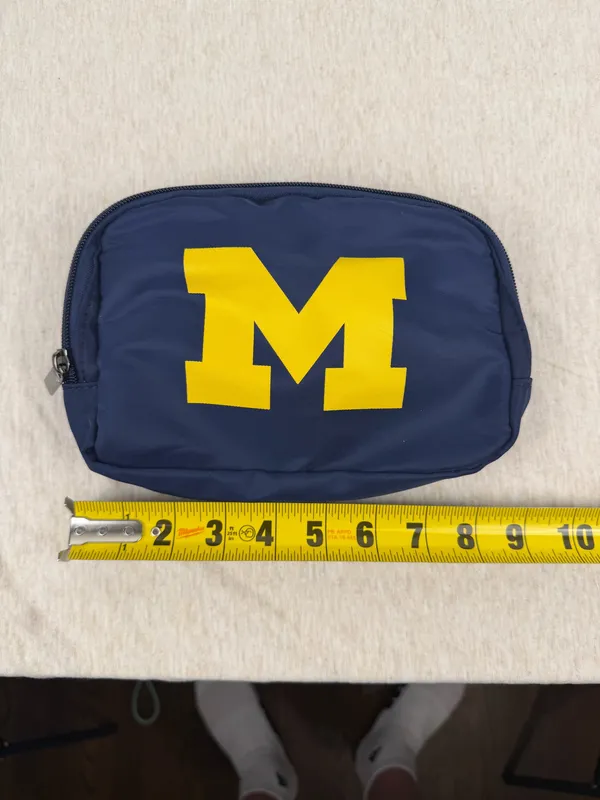 Michigan Wolverines AeroLOFT Belt Bag Crossbody Navy Maize Block M - Image 7