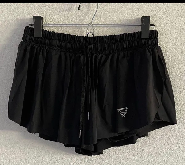 Xseyogai Shorts Black Size L - Image 2