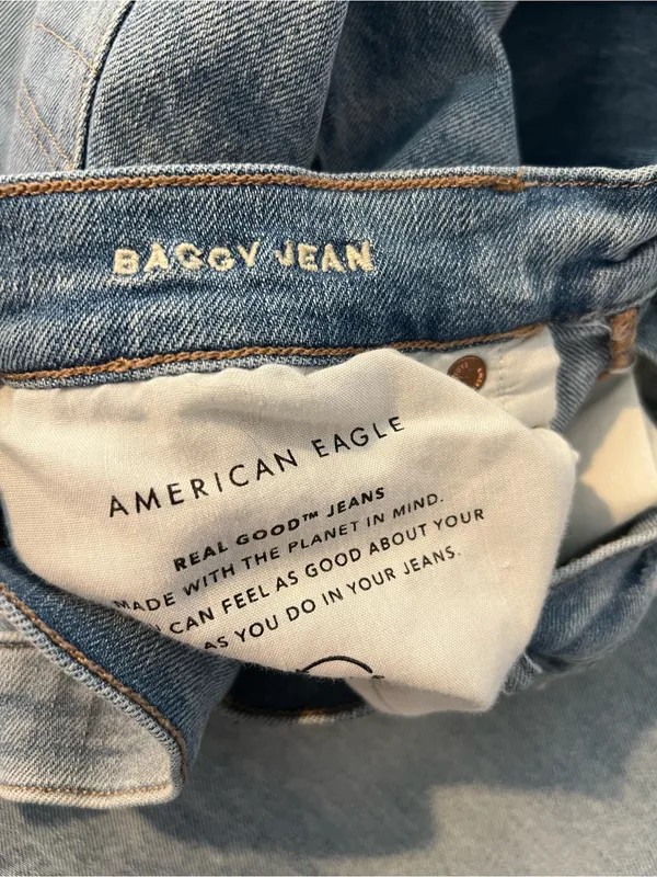 #25 NWOT American Eagle Outfitters Light Blue Distressed Baggy Jeans Size 10R - Image 6