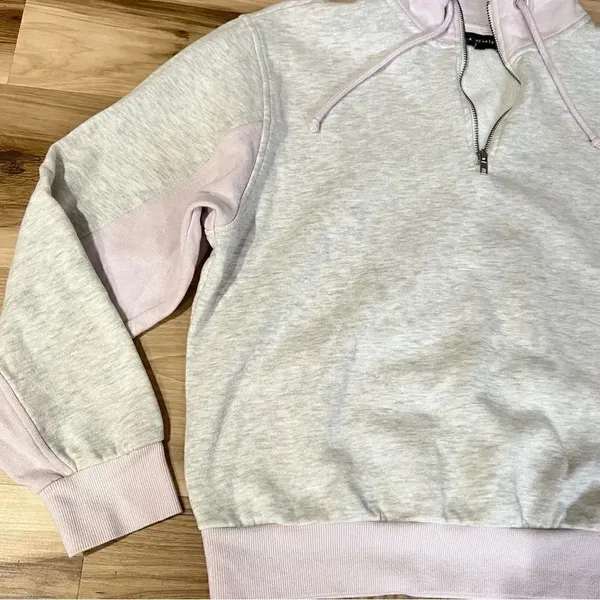 L.A. Hearts Grey and Purple Cropped Sweatshirt Women’s Small - Image 4