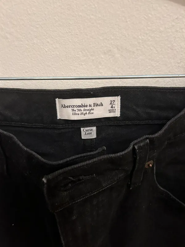 Abercrombie Ultra High Rise 90s Straight Jean Curve Love - Image 3