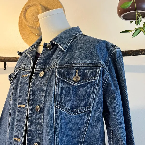 90's St. John's Bay Blue 100% Dark Wash Cotton Denim Boxy Jacket Size Medium - Image 2