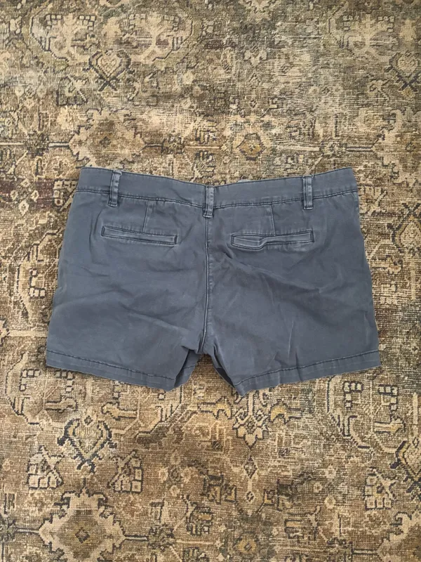 land'n sea view Shorts - Image 2