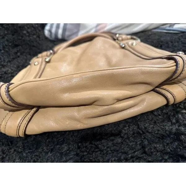 Banana republic handbag, beautiful tan color, excellent condition - Image 4