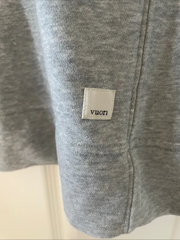 VUORI Sedona Vest Dress, Light Heather Grey Size Small excellent condition - Image 4