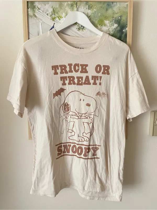 American Eagle Snoopy Oversized Halloween Trick or Treat Graphic Tee XS/S - Image 2