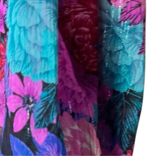 SO Floral Women's Long Sleeve Rusched Front Crop Blouse Sz L NWT - Image 4