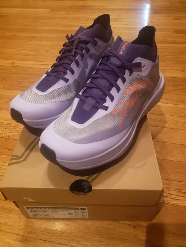 ARC’TERYX SYLAN PRO Aster Purple Shoe Womens Size 9 Vibram Megagrip Athletic - Image 3