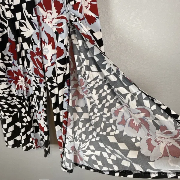 Free People Movement Abs Tracker Floral Print Split Leg Pants Size XS Black Red‎ - Image 3
