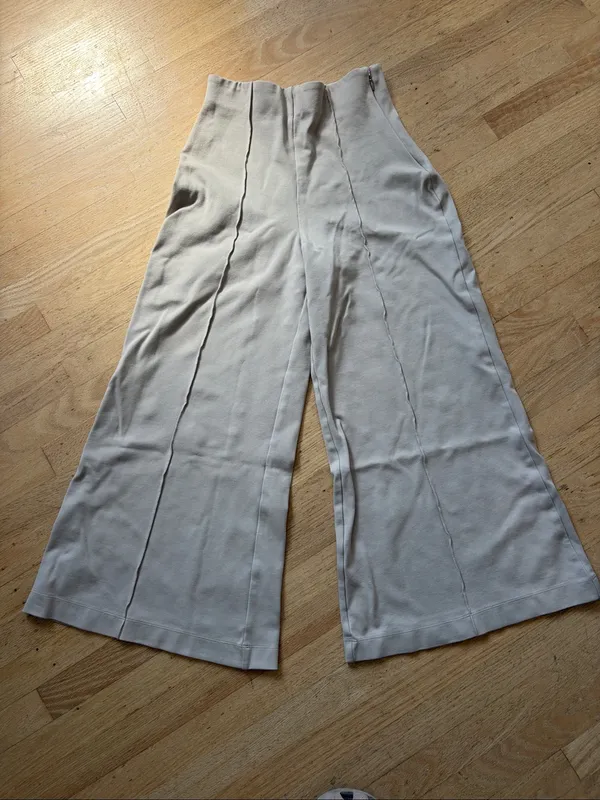 Quince Ultra-Stretch Ponte ankle Super Wide Leg Pants - Size M ecrll - Image 2