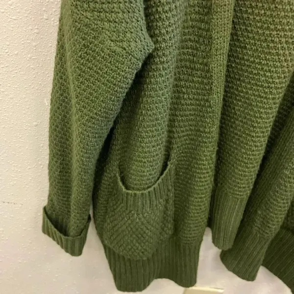 Betseys boutique shop Olive Green Pocket Knit Cardigan small 740 - Image 3