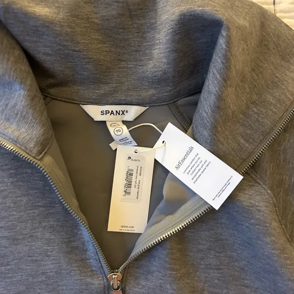 Spanx Women's AirEssentials Half Zip gray XL sold out - Image 5