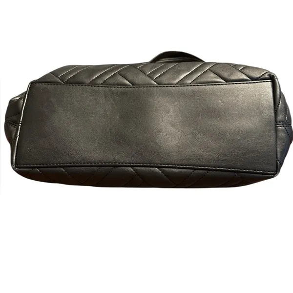 Michael Kors Peyton Large Quilted Tote Black Gold Chain Shoulder Bag black - Image 5